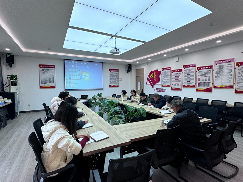 理论学习.jpg 理论学习.jpg